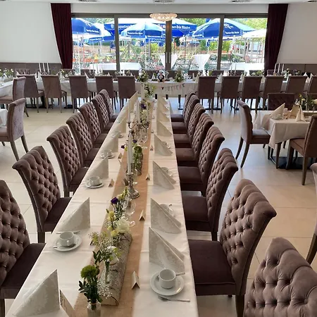 Raeucherhansl Hotel