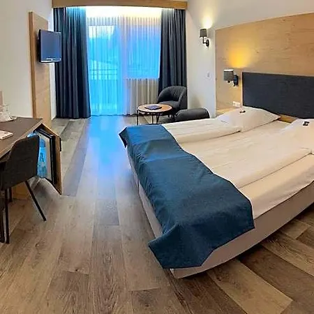 Otel Raeucherhansl 3*