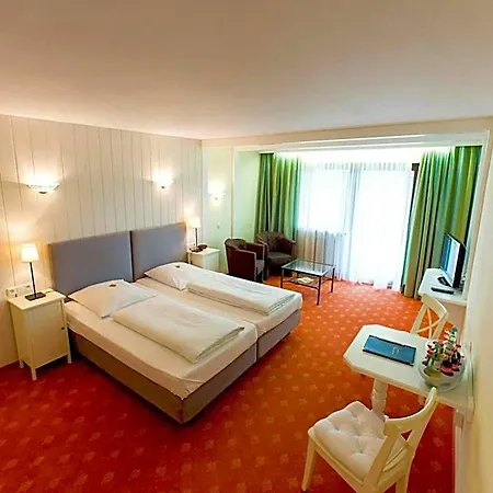 Otel Raeucherhansl 3*