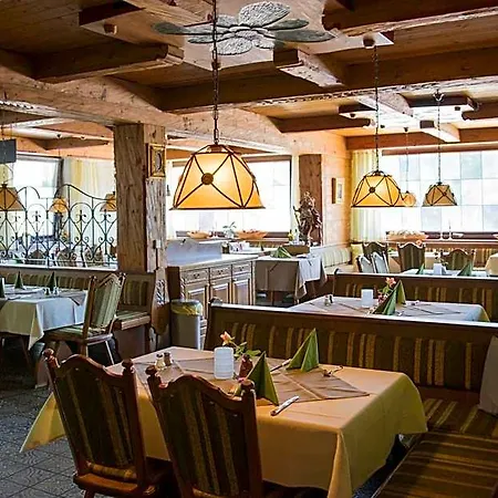 Raeucherhansl Otel 3*